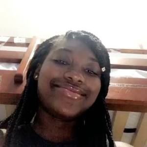 Meet your Posher, Michaela